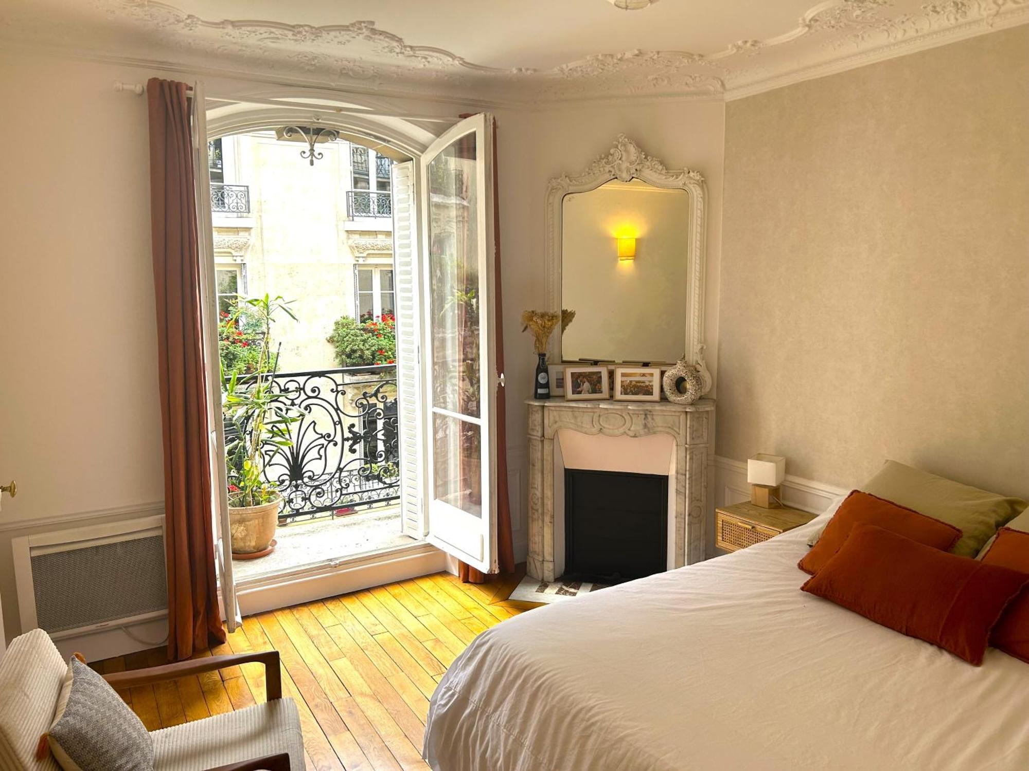 Montmartre // Lovely Flat For You ! Париж Екстериор снимка